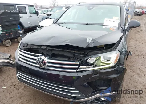 2016 Volkswagen Touareg Vr6 Executive из США, поврежденный, VIN WVGEF9BPXGD011654